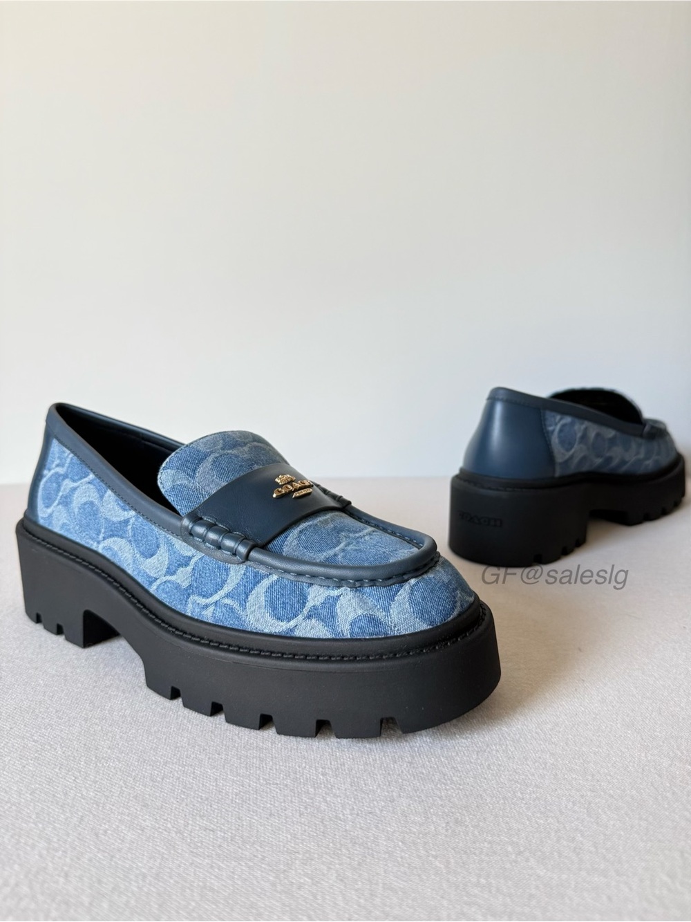 NWT Coach Lucy Lug Sole Loafers Signature Denim Blue Size 7.5 CDF78